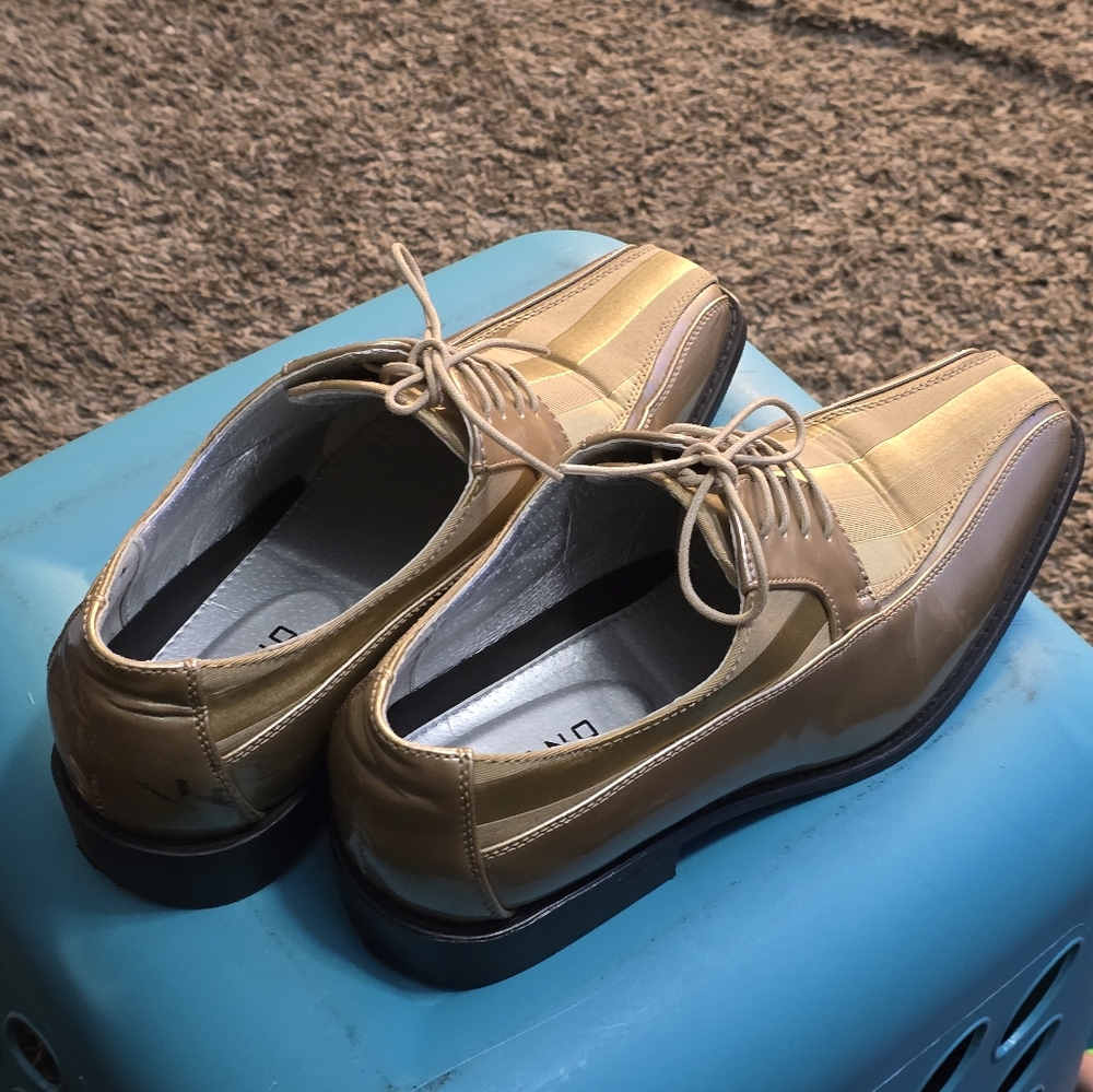 Mens dress shoes